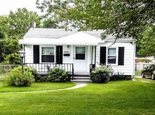 6831 Wilkie St, Taylor, MI 48180