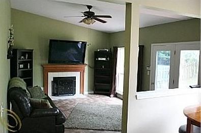 3rd image of 1105 Woodbriar Dr