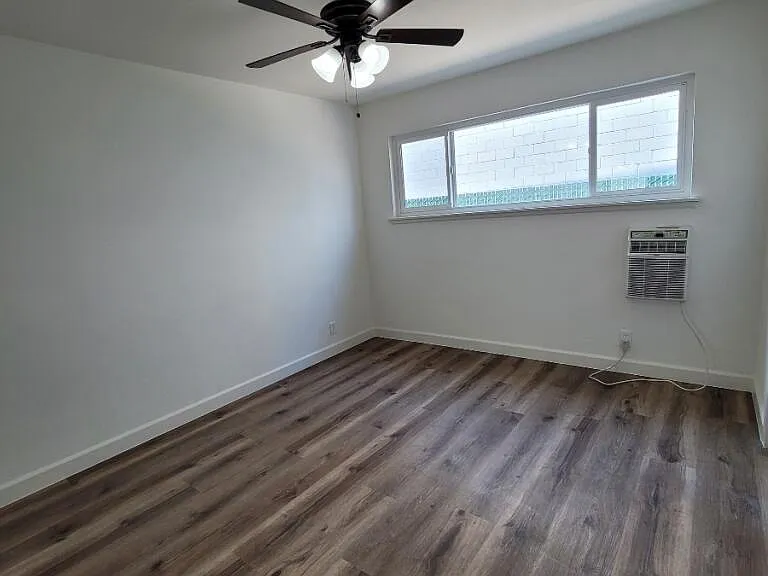 10840 Hortense St #2 — Photo 13