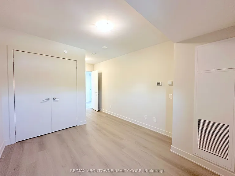 3385 Dundas St W #208 — Photo 8