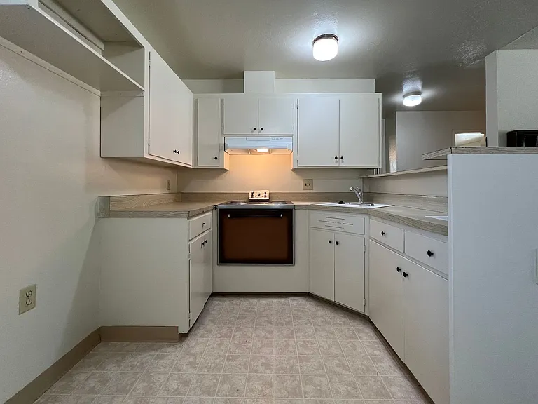 240 S Mills Ave #&-1924 — Photo 5