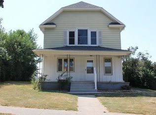 111 N 5th St, Mapleton, IA 51034