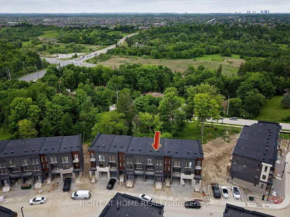 19 Paradox St, Vaughan, ON L4H 5H1
