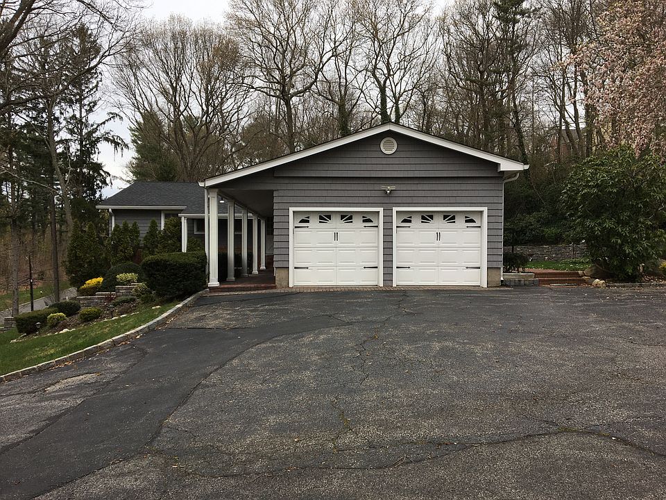 1st image of 309 Lawn Ln