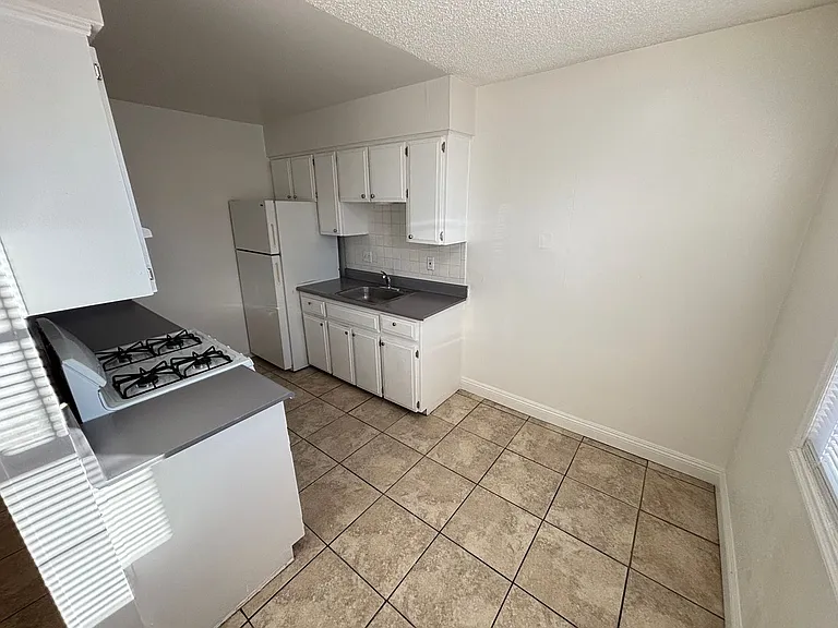 5132 Pebble Beach Blvd #B — Photo 5