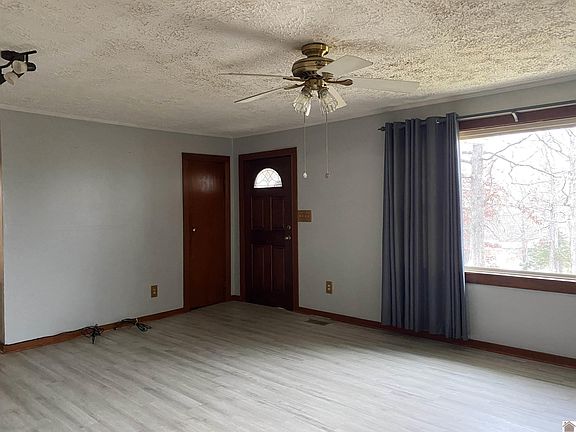 3rd image of 191 Hill Rd