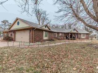 815 S Adams St, Junction City, KS 66441