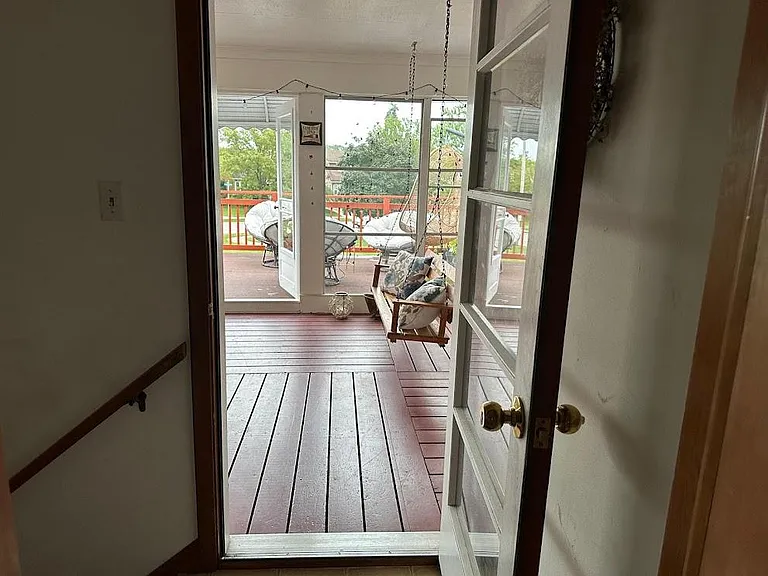 6234 N Canterbury Rd #UPSTAIRS — Photo 31