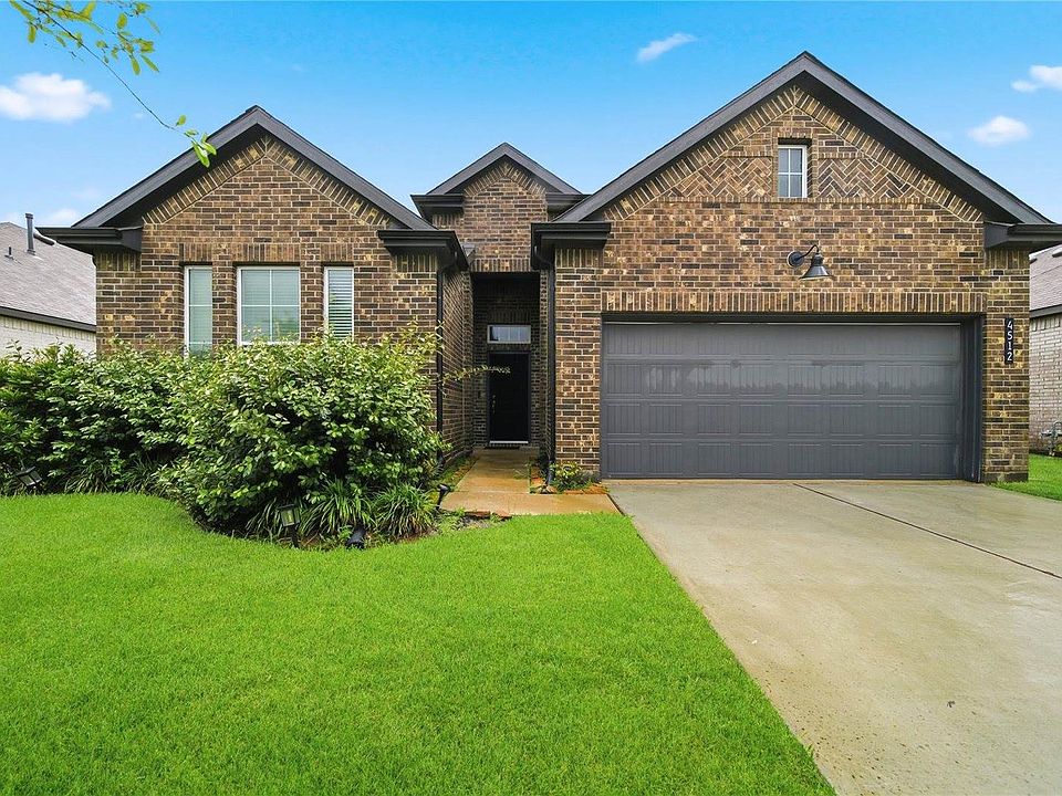 1st image of 4512 Bartagrass Dr