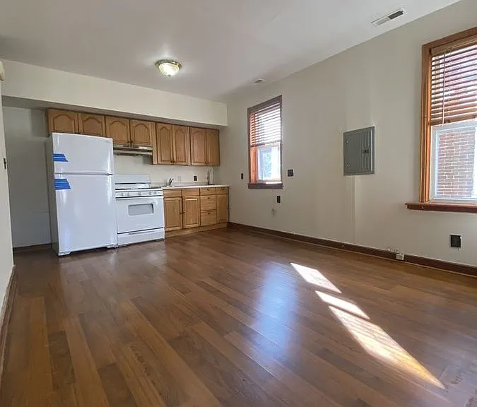 5026 Walnut St #3 — Photo 17
