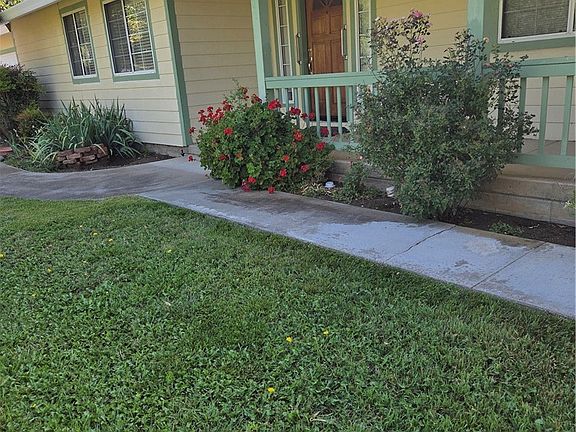 2nd image of 515 Kaer Ave