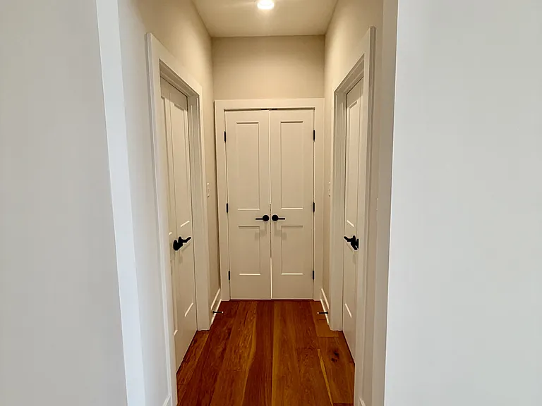 204 Crest Ridge Ct — Photo 24
