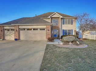 401 Wesley Ave, Savoy, IL 61874