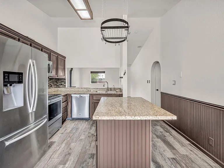 17575 Parrot Dr — Photo 5