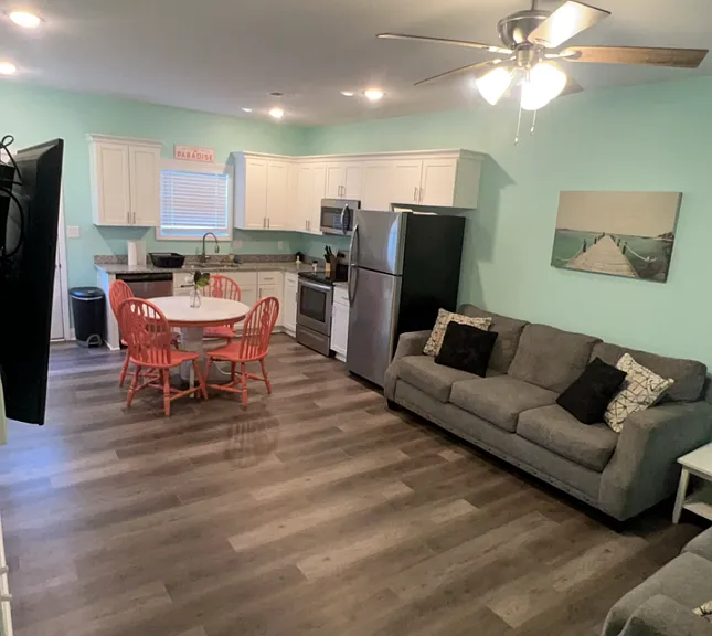 1540 Randall St SW — Photo 2