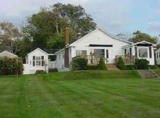 489 Wolcott Ave, Middletown, RI 02842