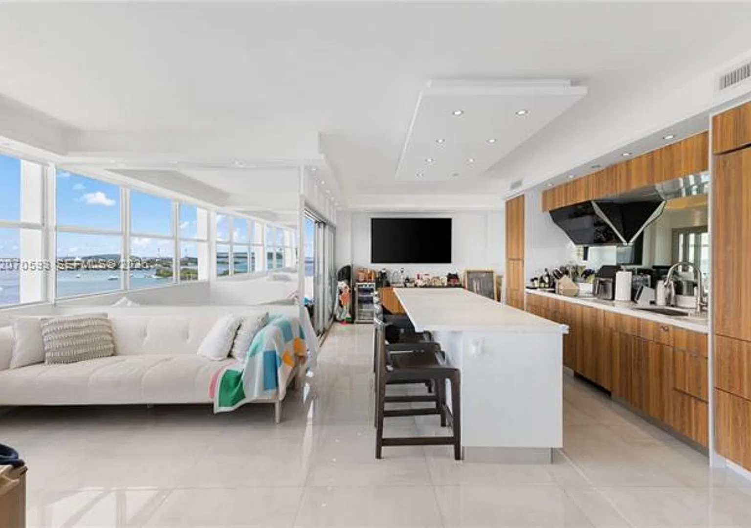3 Island Ave cu-14D, Miami Beach, FL 33139 — Photo 2