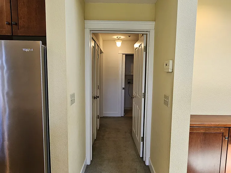 125 Plum St #B — Photo 11