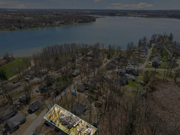 221 North Dr, Brooklyn, MI 49230