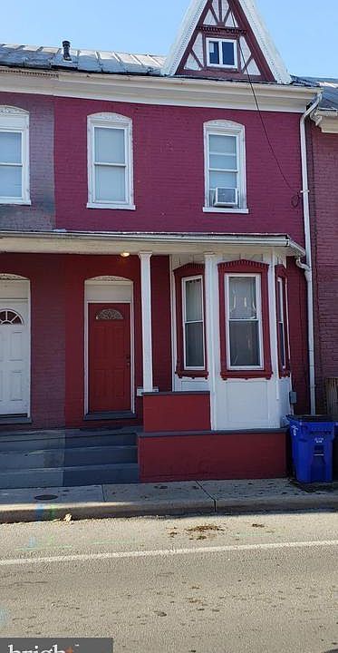 1st image of 123 S Locust St