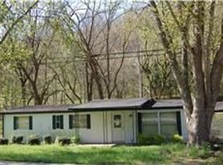 3590 Wolf Creek Rd, Silver Point, TN 38582