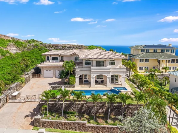 1327 Kamehame Dr, Honolulu, HI 96825