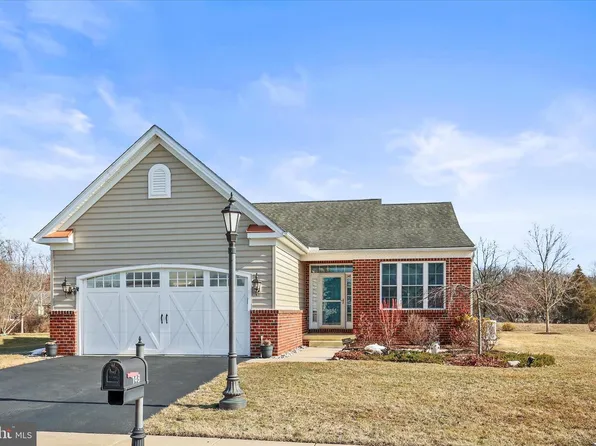 148 Woodhaven Dr, Gettysburg, PA 17325