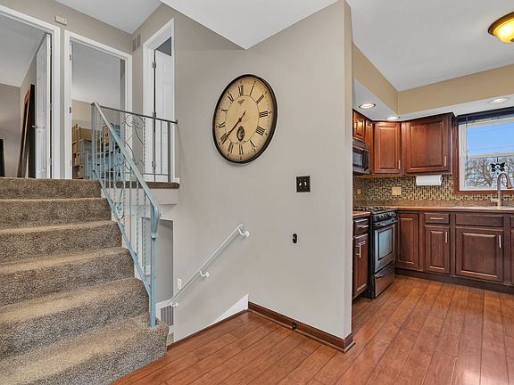 5th image of 23800 W Essex Dr