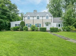 36 Bradford Rd, Scarsdale, NY 10583