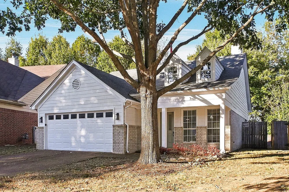3 bed, 2.0 bath, 1418 sqft, $1,775 — Photo 3