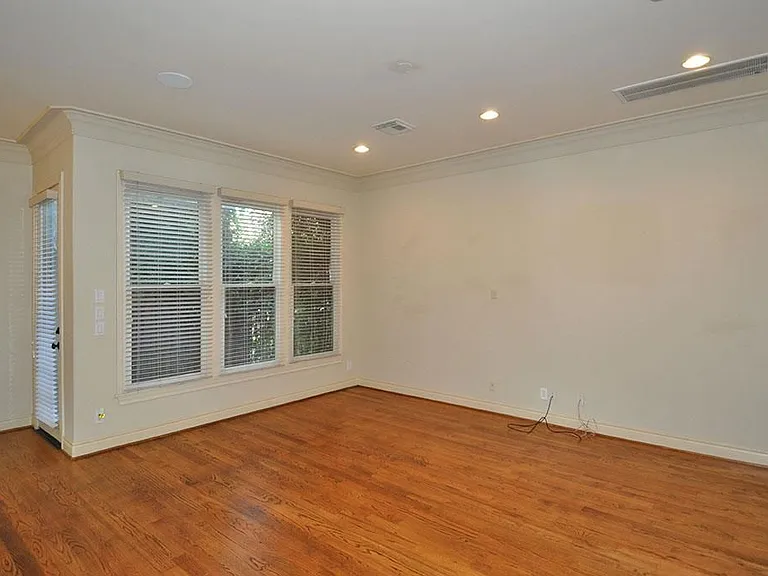 1412 Alabama St — Photo 5