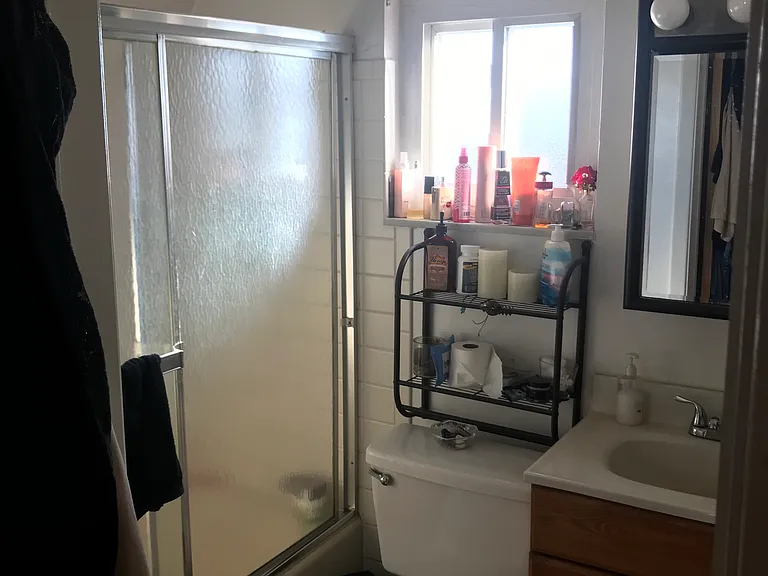 114 Olympia St #3 — Photo 9