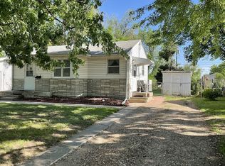 707 E 27th St, Kearney, NE 68847