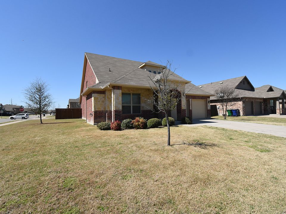 1st image of 201 Plantation Dr
