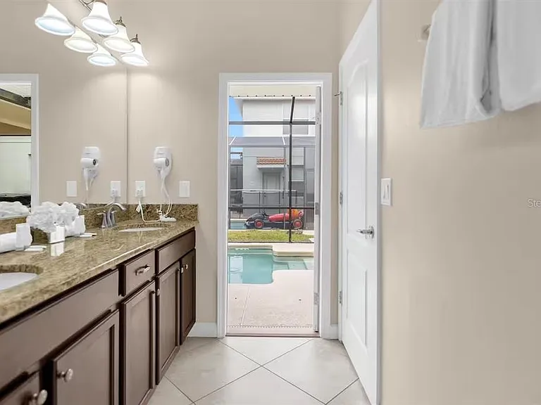 8802 Bamboo Palm Ct — Photo 21