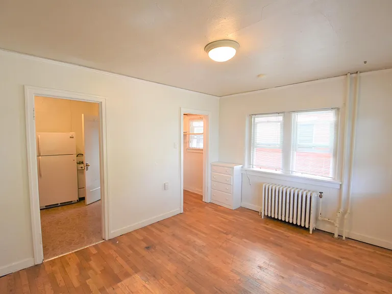 1145 Pennsylvania Ave #4 — Photo 3