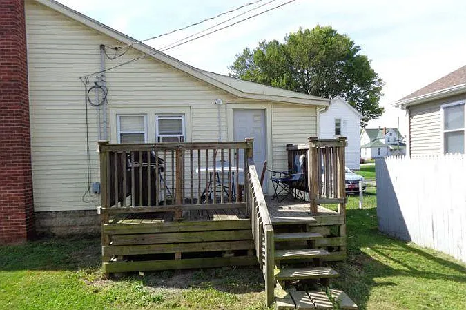 3 bed, 2086 sqft, $975 — Photo 2