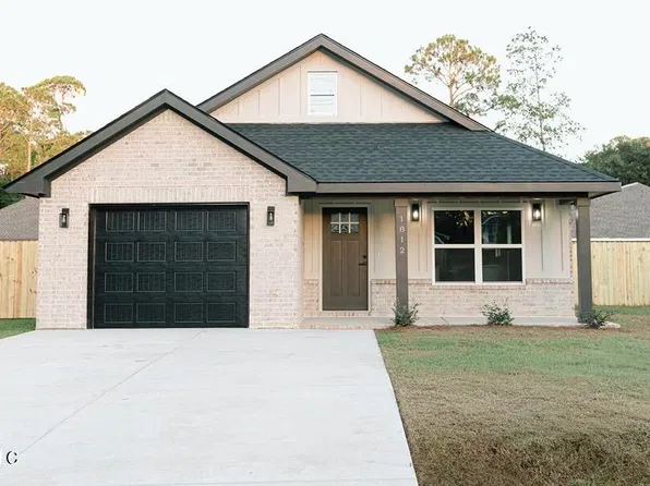 3412 Bream St, Gautier, MS 39553