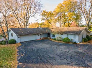 440 16th St, Baraboo, WI 53913