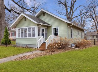 829 Ridgewood Ave, Ames, IA 50010