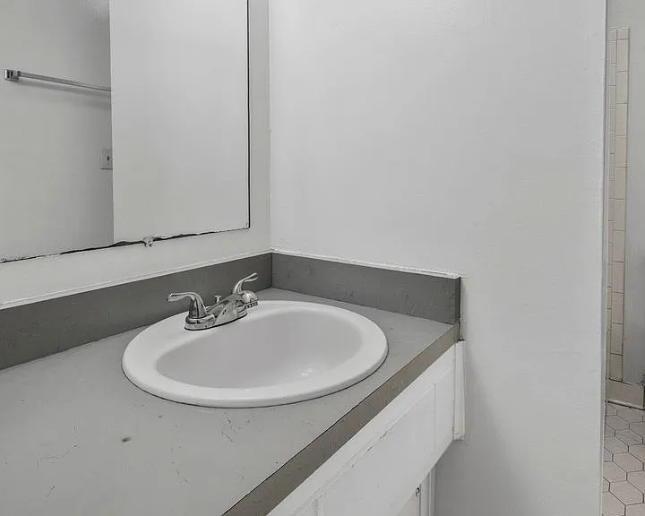 Evergreen Townhomes — Photo 7