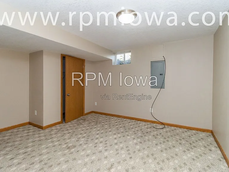 770 SE Harper Dr — Photo 13
