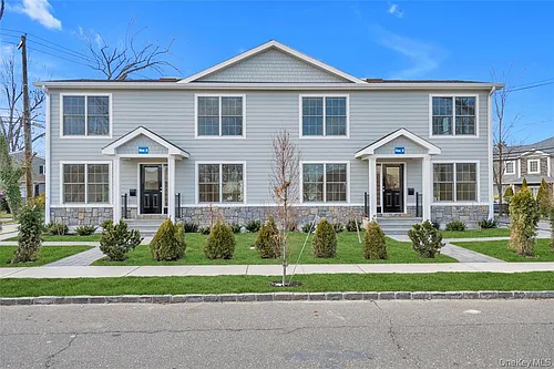 1 Manhasset Ave #B Photo 1
