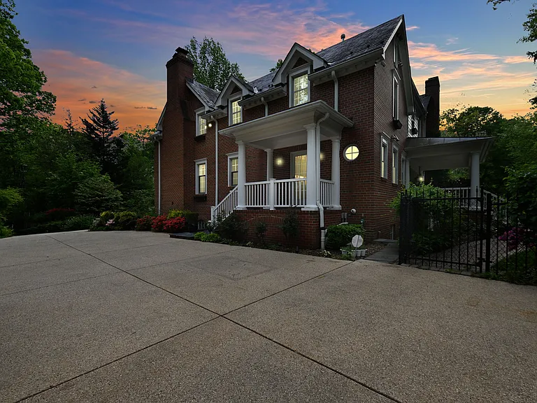 6907 Bradley Blvd — Photo 13