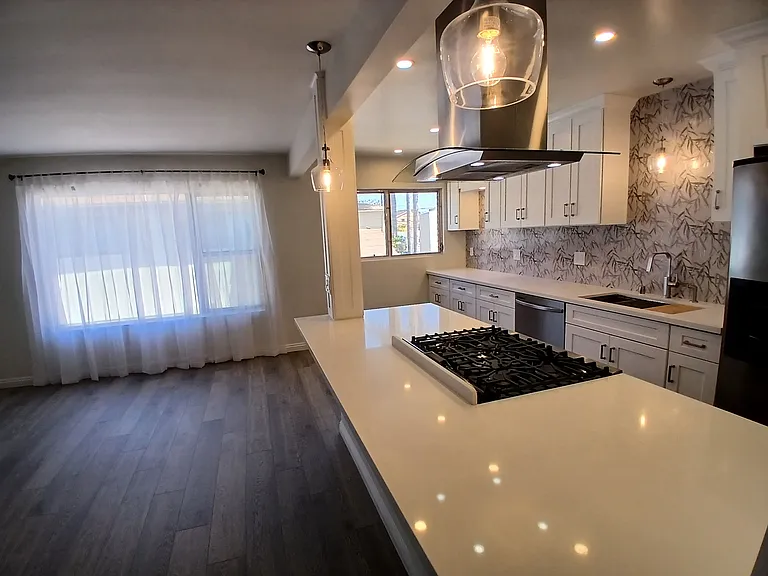 317 Walnut Ave #6 — Photo 9