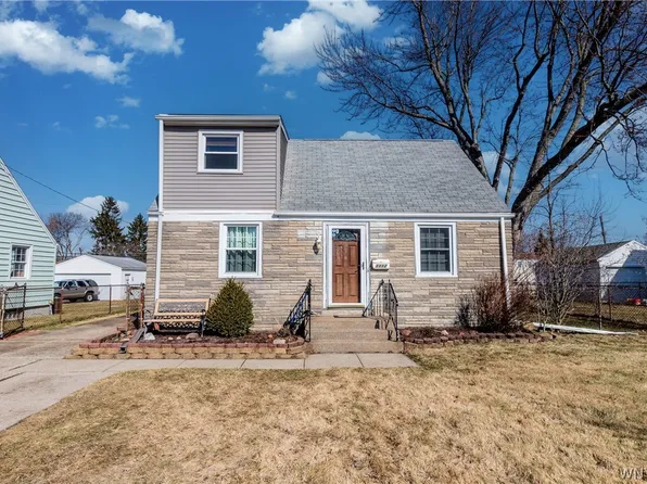 1112 Cleveland Dr, Cheektowaga, NY 14225