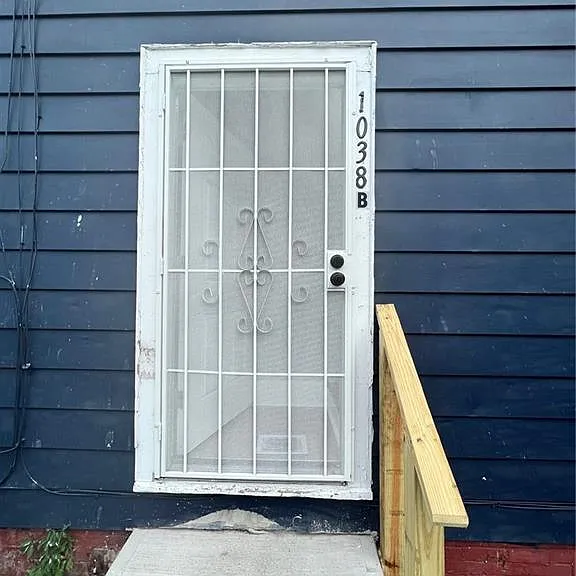 1038 N Tuxedo St #B — Photo 3