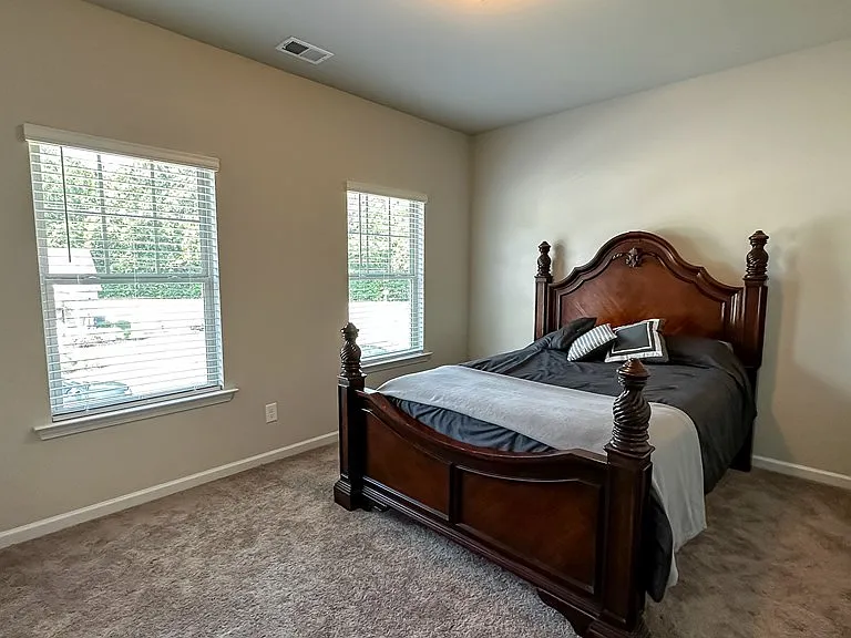 135 Collington Cir — Photo 20
