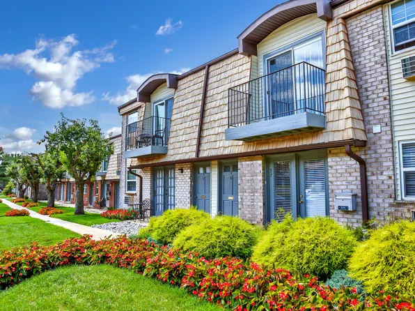 Cedar Brook Apartments, 828 Blackwood Clementon Rd #91b7e3d4b, Clementon, NJ 08021