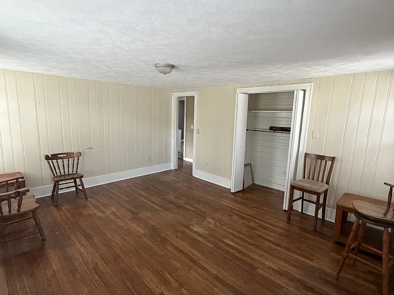 423 W Lawrence Ave #2 — Photo 5